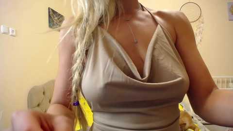 holli_trick free recording from 2024-10-06 17:28:00