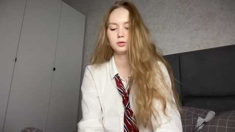 lizzy_cutie free recording from 2024-10-12 17:23:00