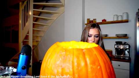 x_lily_x free recording from 2024-10-21 21:58:00