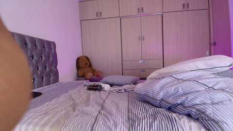 brahim97_ free recording from 2024-10-27 01:32:00