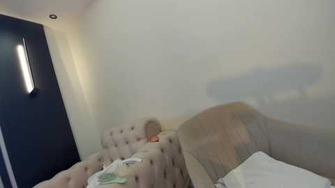 ehotlovea free recording from 2024-12-15 06:33:00