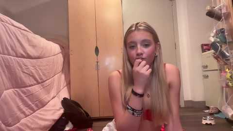 lexaarose05 free recording from 2024-12-15 00:52:00