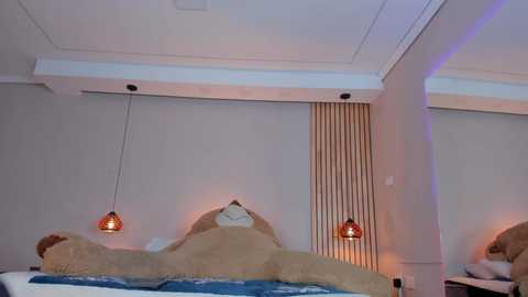 bella_donne free recording from 2024-12-23 14:13:00