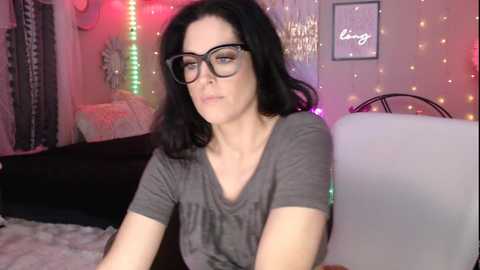 milf_lacey free recording from 2024-12-26 21:43:00
