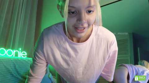 lesi_moonie free recording from 2024-12-28 13:09:00