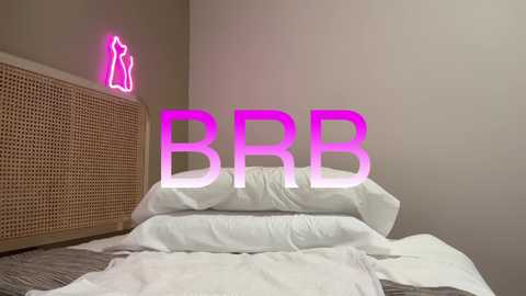 girl_i_am free recording from 2025-01-12 22:21:00