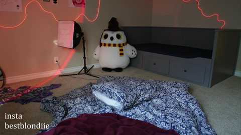 bestblondiiecb free recording from 2025-01-24 21:51:00