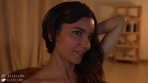 ellelure_ free recording from 2025-02-05 00:58:00