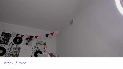 vivian_qwerty free recording from 2025-02-06 07:42:00