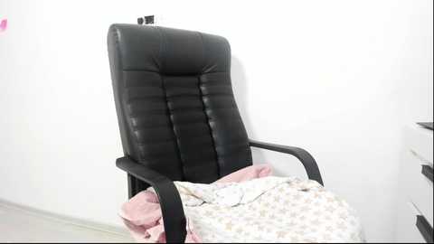 milkykandy free recording from 2025-02-11 20:07:00