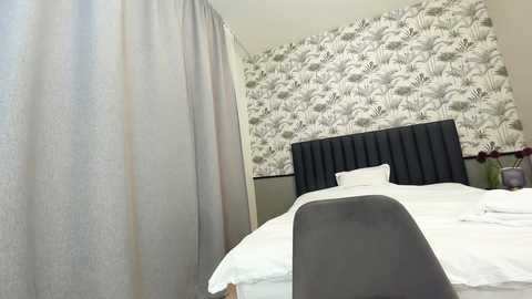 ehotlovea free recording from 2025-02-12 02:46:00