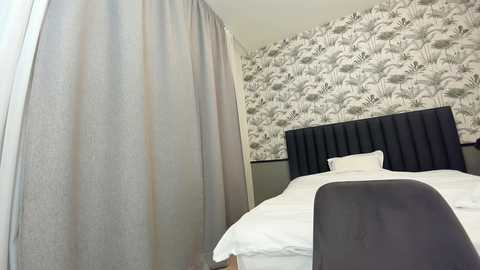 ehotlovea free recording from 2025-02-12 04:48:00