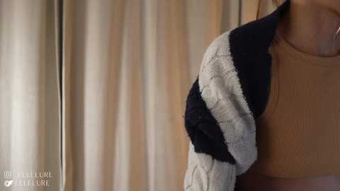 ellelure_ free recording from 2025-02-12 01:34:00