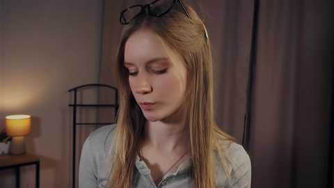 rowenacroyle free recording from 2025-02-13 19:53:00