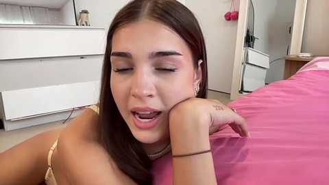 shysashy free recording from 2025-02-13 02:14:00