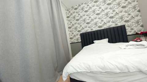 ehotlovea free recording from 2025-02-18 02:34:00