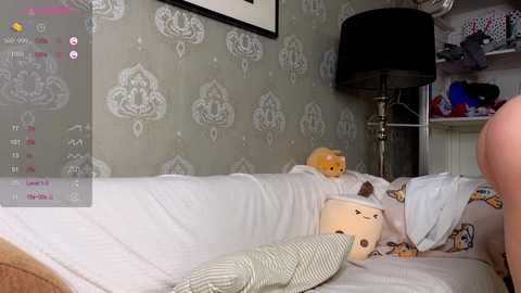 cute_fox_girl free recording from 2025-02-19 09:02:00