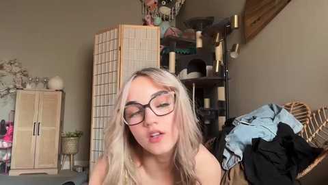 iris_world free recording from 2025-02-23 21:55:00