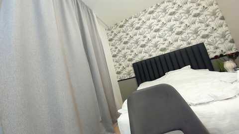 ehotlovea free recording from 2025-02-25 04:08:00