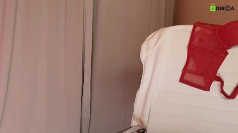 hollyextra free recording from 2025-03-07 00:40:00