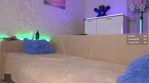 nika_niki free recording from 2025-03-17 17:32:00