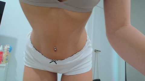 avabrooks free recording from 2025-03-18 00:33:00