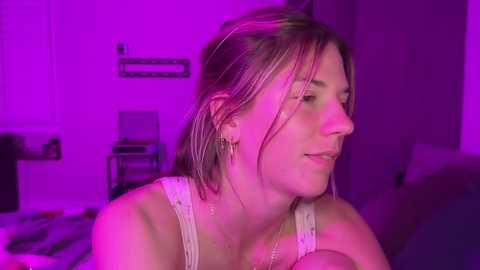 oliviahansleyy free recording from 2025-03-28 03:40:00