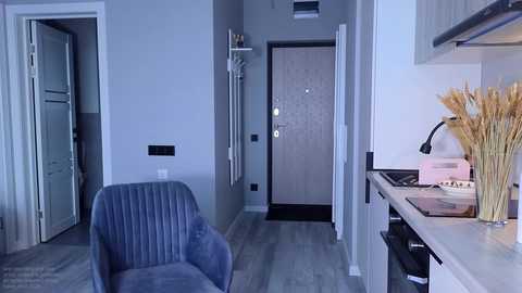 naive_love free recording from 2025-03-31 00:48:00