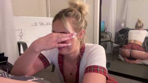 skyyler1 free recording from 2025-03-31 10:07:00