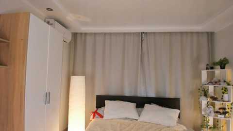 lornacutsforth free recording from 2025-04-01 01:10:00