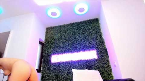 hotfallingdevil free recording from 2025-04-03 07:53:00