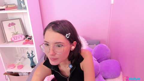 little_effy18_ free recording from 2025-04-04 00:21:00