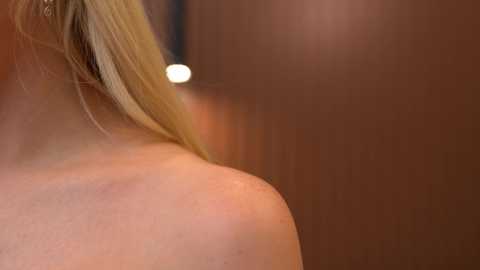 blonde_bigtits free recording from 2025-04-09 02:35:00