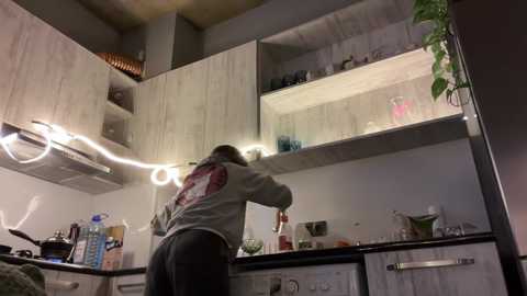 holydori free recording from 2025-04-09 20:29:00