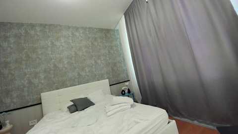 ehotlovea free recording from 2025-04-10 07:23:00