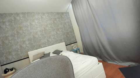 ehotlovea free recording from 2025-04-12 05:22:00