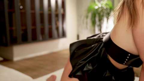 villanelle_l free recording from 2025-04-12 19:17:00