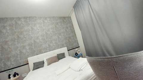 ehotlovea free recording from 2025-04-15 03:49:00