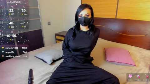 habibi_moon free recording from 2025-04-15 07:10:00