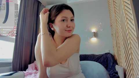 nerenuu_ free recording from 2025-04-15 08:00:00