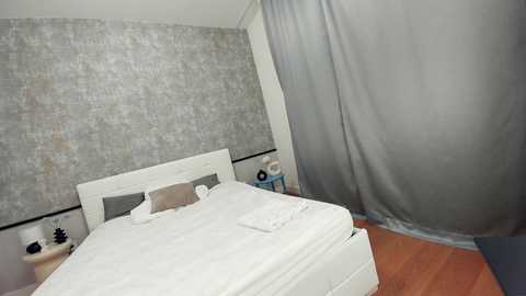 ehotlovea free recording from 2025-04-16 02:29:00