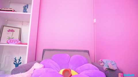 little_effy18_ free recording from 2025-04-16 22:33:00