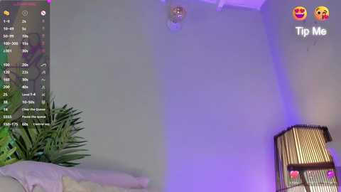 laura_hills18 free recording from 