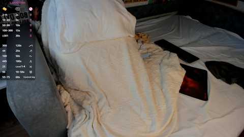 flirtykitty_ free recording from 2025-04-18 04:15:00