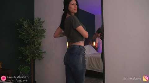 alyonaqueen_ free recording from 2025-04-19 01:50:00