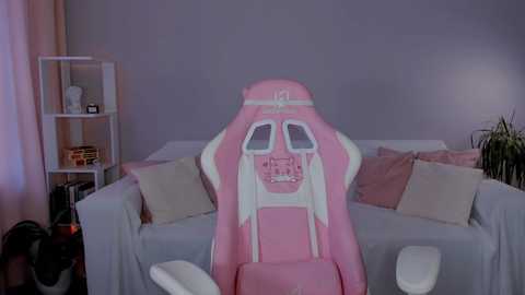 leahsthetics free recording from 2025-04-19 07:10:00