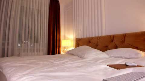 roxy_blue_eyed_ free recording from 2025-04-19 15:38:00