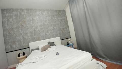 ehotlovea free recording from 2025-04-20 02:14:00