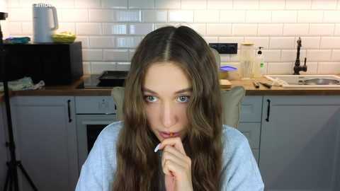 ambertan1 free recording from 2025-04-21 01:27:00