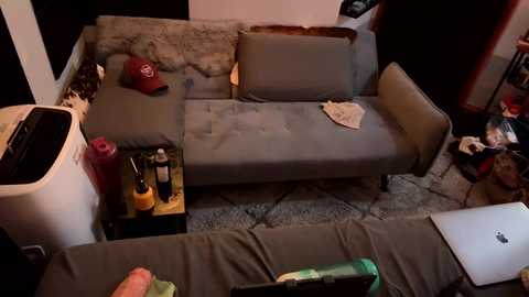 knuckelballs free recording from 2025-04-21 08:28:00